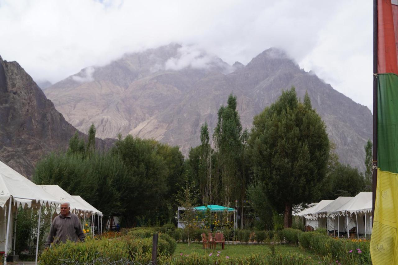 Paramount Camp Hotel Leh Exterior photo