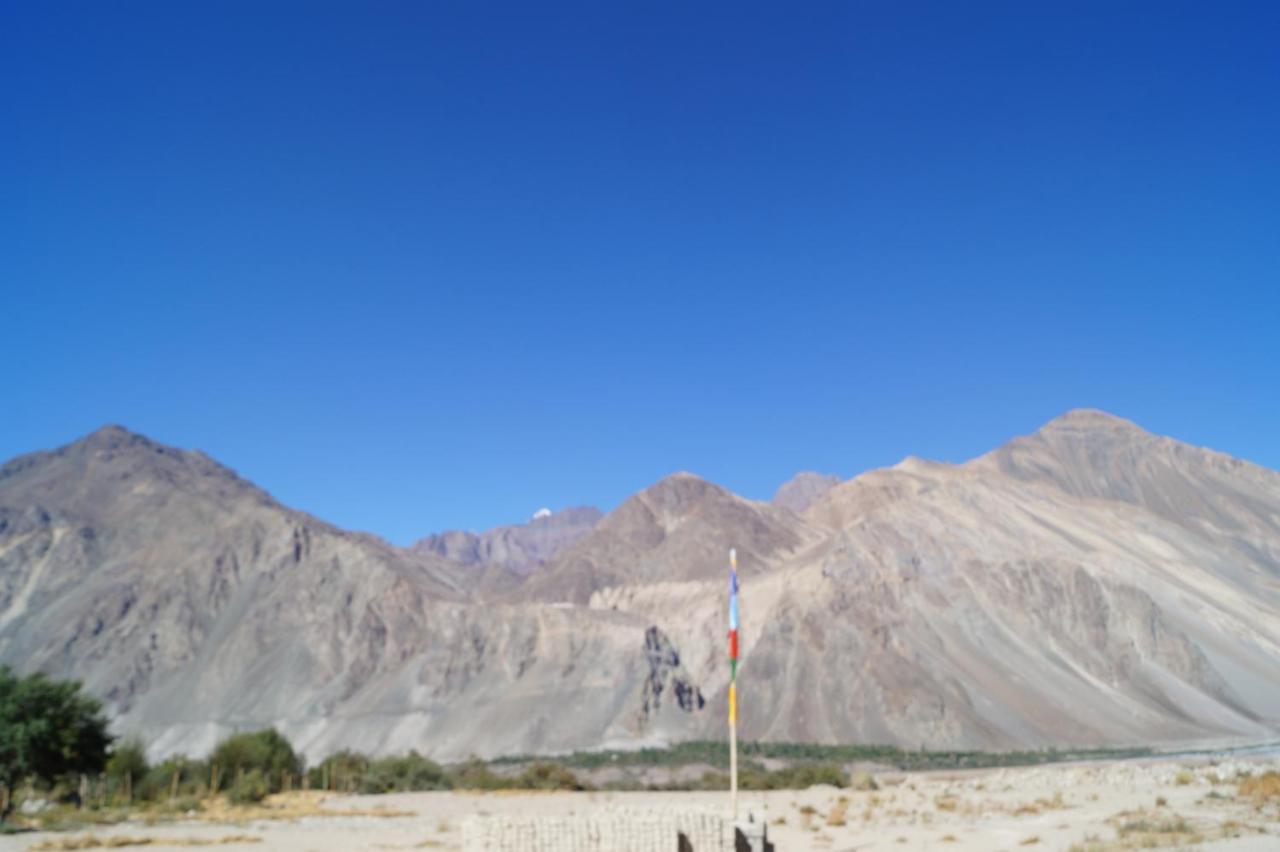 Paramount Camp Hotel Leh Exterior photo